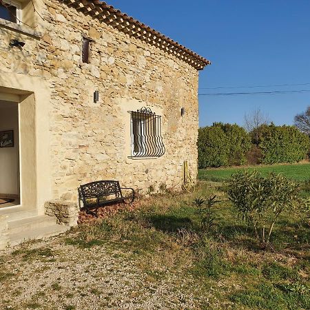 Maison Au Calme En Campagne Climatisee Caderousse 外观 照片