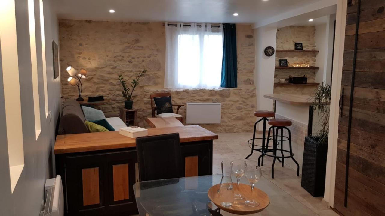 Maison Au Calme En Campagne Climatisee Caderousse 外观 照片