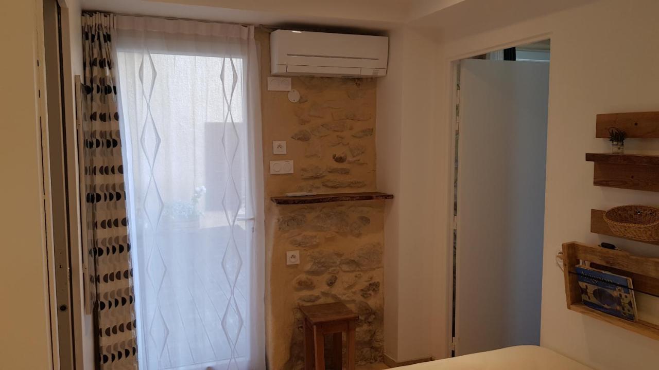 Maison Au Calme En Campagne Climatisee Caderousse 外观 照片